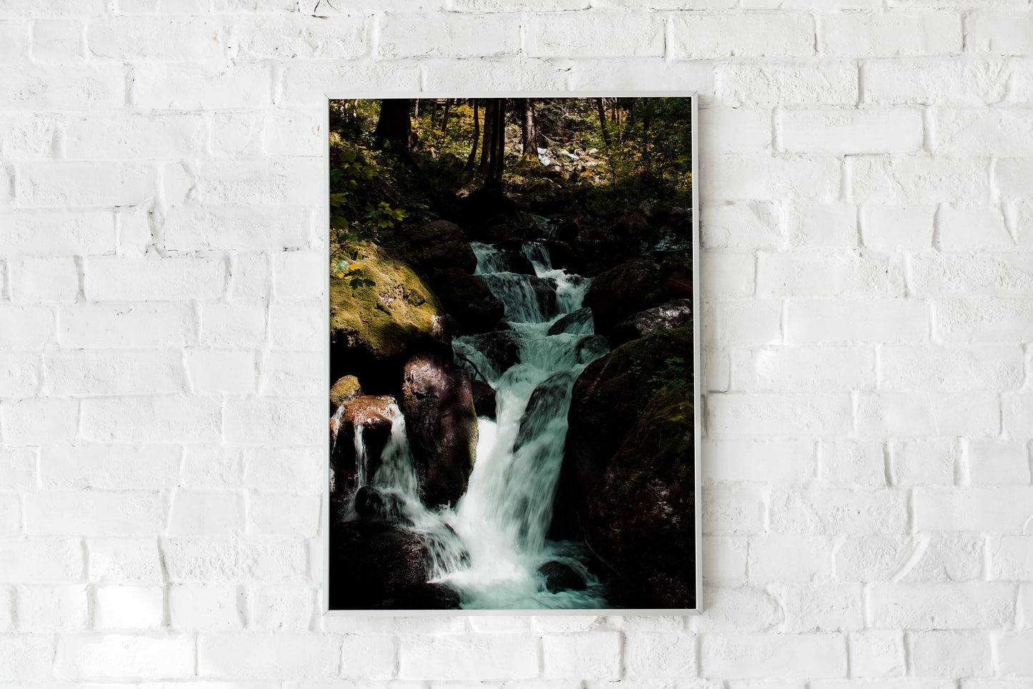 Poster fotografico "Cascata rocciosa" verticale